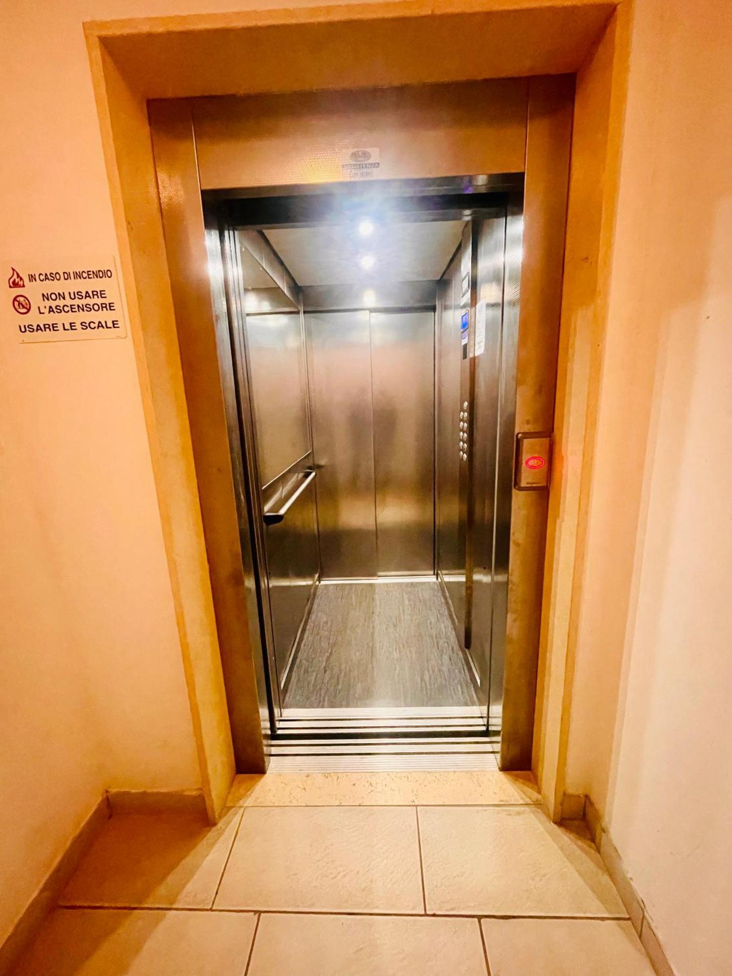 דירות סלרנו Casa Adele מראה חיצוני תמונה